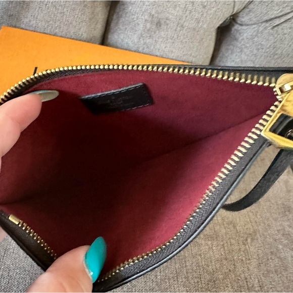 Louis Vuitton Black Clutch with Iconic LV Logo and Decorative Floral Elements - Picture 3 of 6